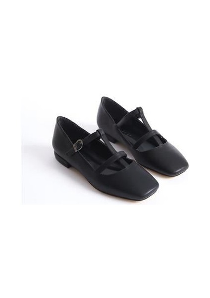 Kadın FSTA Siyah Cilt Tokalı Babet