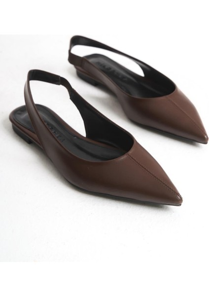 Kadın Lcy Babet – Kahve Cilt, Sivri Burun, Lastikli ve Konforlu Şık Tasarım