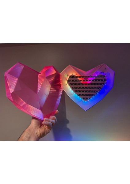 Düşük Poli Kalp Duvar Sanatı (Hafif, Duvar Asılı) fiyatları