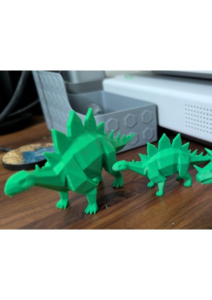 Düşük Poli Dino (Stegosaurus)