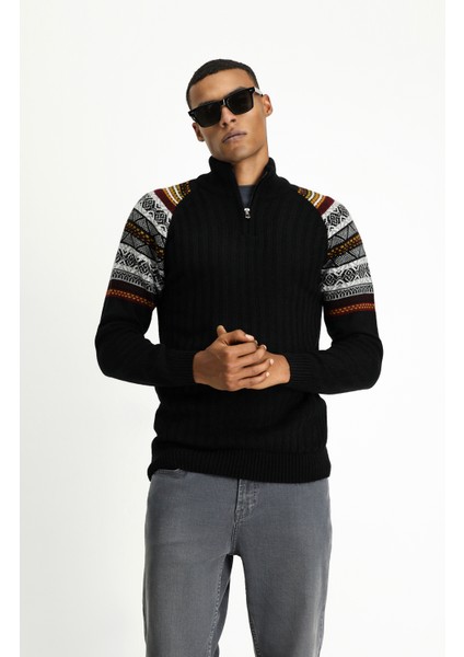 Yarım Balıkçı Yaka Slim Fit Dar Kesim Fermuarlı Desenli Triko Kazak