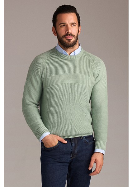 Bisiklet Yaka Regular Fit Dikişsiz Desenli Triko Kazak indirimleri