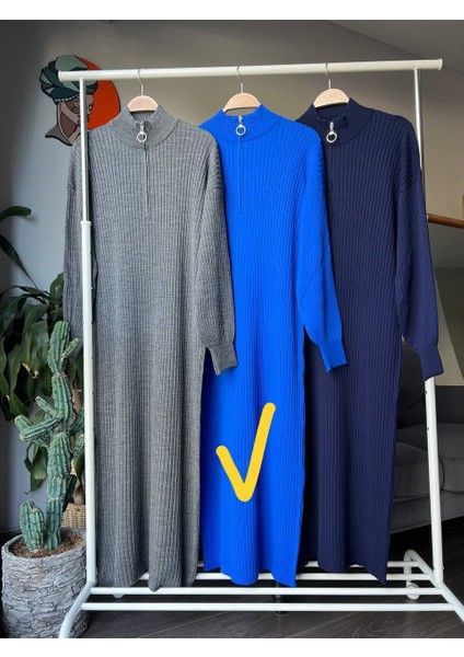 Triko Uzun Kadın Elbise - Boğazı Fermuarlı Triko Uzun Kaliteli Elbise