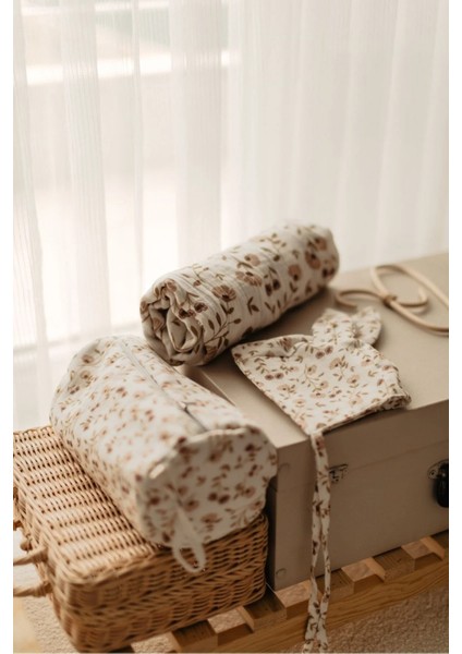 Çiçek Bahçesi 3 ' Lü Müslin Set (Müslin Örtü , Anne Düzenleyici Çanta, Şapka) fiyatları