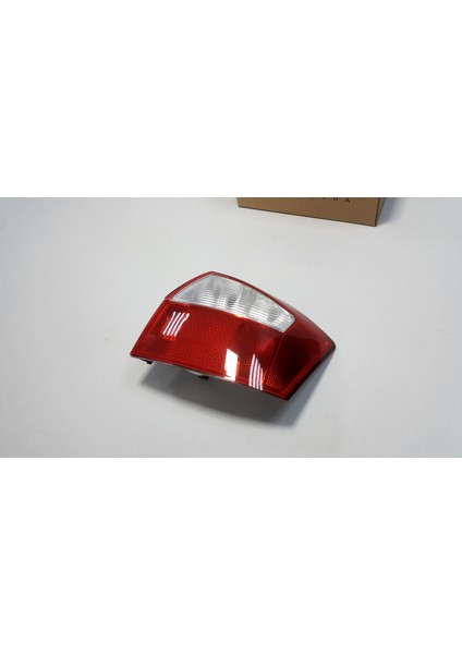 Audi A4 B6 8e 2000-2004 Sedan Stop Lambası Sağ Depo modelleri