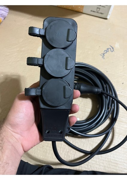 Kauçuk Başlıklı 10 Metre Siyah Uzatma Kablosu 3x1,5 mm 3 Yok 8 - 10 M Yok Uzatma Kablosu Yok Siyah T fırsatları