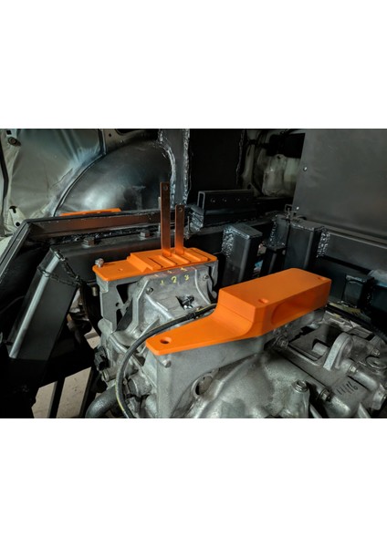 Nissan Leaf EM53 Otobüs Çubuğu 90 Derece Açılı Kapak V1 (Özelleştirilebilir Tasarım) modelleri