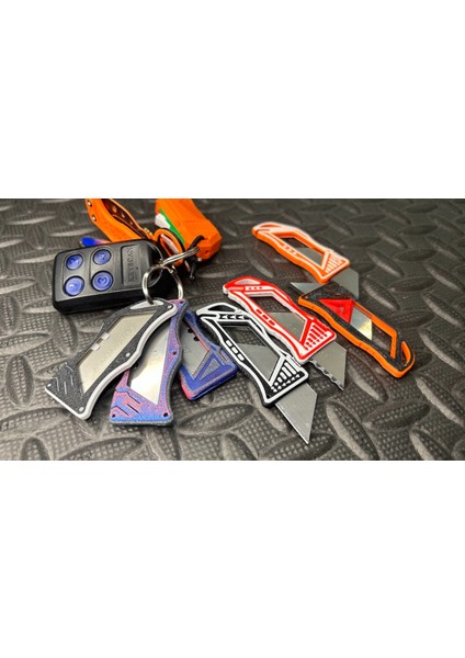 Edc Bıçağı Aka Her Gün Trapezoid Bıçağı Taşıyor