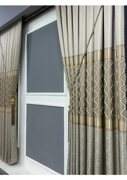 1-3 Sık Pile Pano Fon Perde, Piramit Model Tek Kanat Fon Perde