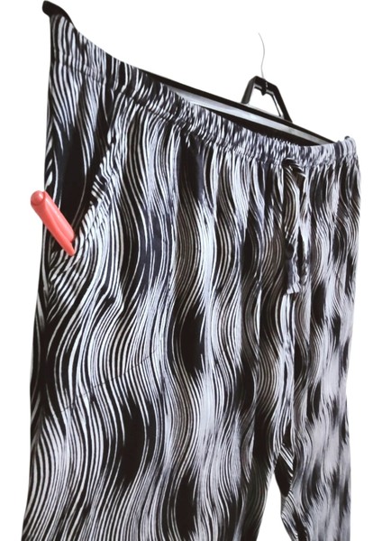 Kadın Bayan Büyük Battal Extra Jumbo Beden Viskon Süet Penye Kumaş 2 Yan Cepli Pantolon Eşofman Altı Pijama Altı 90 130 Kilograma Kadar Olur Bol Likralı Esneyen Kumaş Bel Lastikli Süs Bagcıklı fırsatları