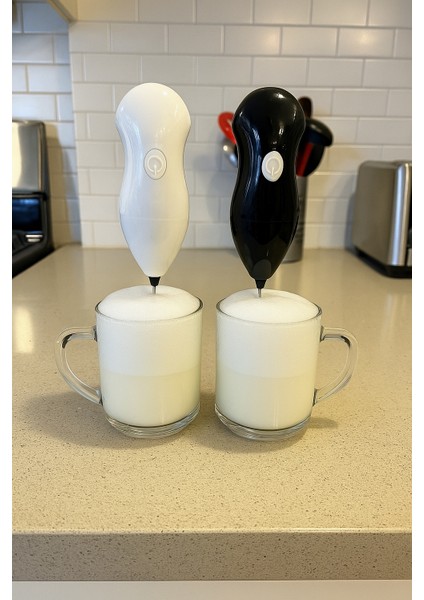 ☕ Mini Süt Köpürtücü - Elektrikli Kahve Mikseri | Köpük Yapıcı & Çırpıcı | Latte, Cappuccino, Matcha, Kakao ve Sıcak Çikolata Için Uygun | Siyah & Beyaz Renk Seçenekleri ⚡ modelleri