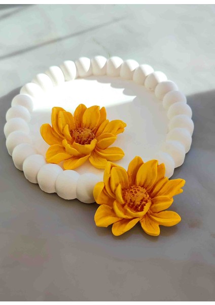 Sun Glow El Yapımı Sarı Lotus Çiçek Küpe - Farklı ve Şık fiyatları