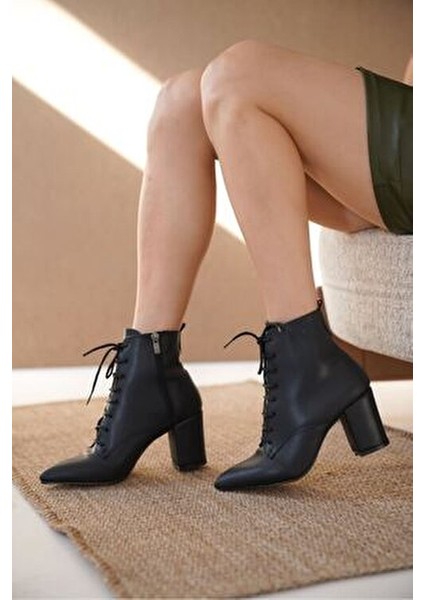 Kadın Candy Topuklu Bağcıklı Bot - Siyah