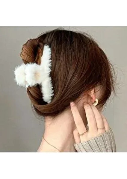 Peluş Mandal Toka Yumuşak Beyaz Kadın Aksesuarı Şık ve Rahat Kullanım modelleri