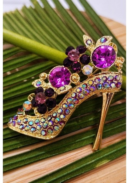 Taşli Topuklu Ayakkabı Figürlü Broş