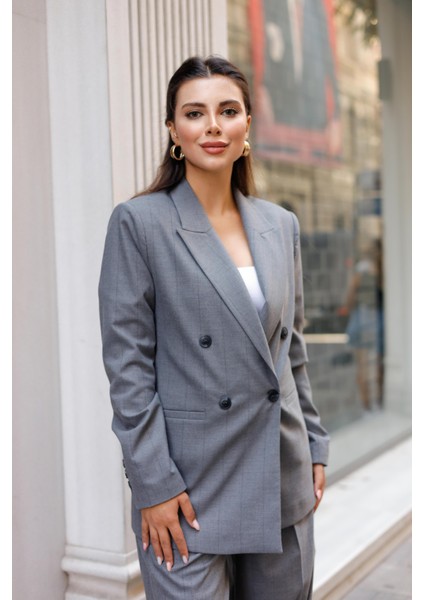 4 Düğmeli Kruvaze Geniş Çizgili Takım Gri