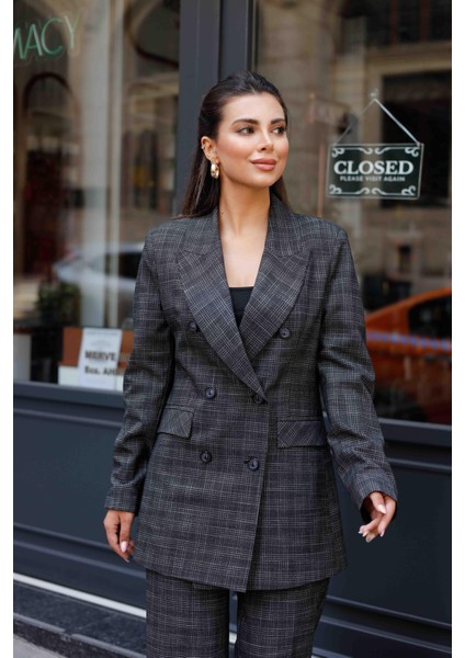 6 Düğmeli Kruvaze Ekose Takım Siyah