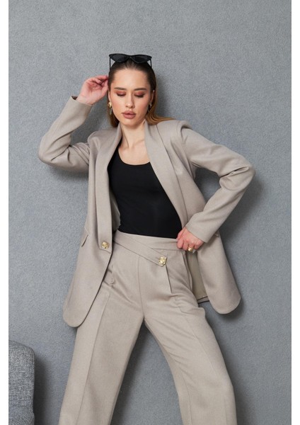 Kare Düğmeli Yünefekt Takım Bej fiyatları