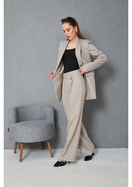 Kare Düğmeli Yünefekt Takım Bej indirimleri