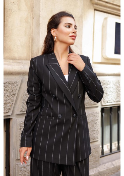 4 Düğmeli Kruvaze Geniş Çizgili Takım Siyah