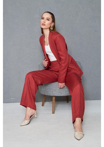 Kare Düğmeli Yünefekt Takım Kırmızı