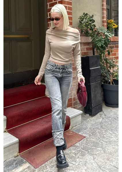 Bej Kadın Off Shoulder Uzun Kollu Bluz MG2567