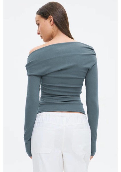 Füme Kadın Off Shoulder Uzun Kollu Bluz MG2567 indirimleri