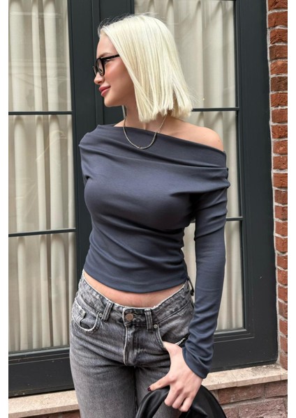 Füme Kadın Off Shoulder Uzun Kollu Bluz MG2567