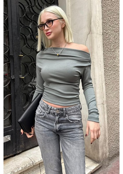 Haki Kadın Off Shoulder Uzun Kollu Bluz MG2567 fırsatları