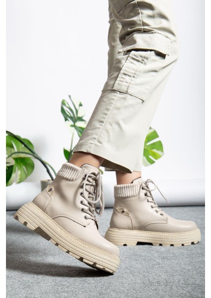 Bağcıklı Yüksek Taban Kadın Worker Bot Krem Cilt modelleri