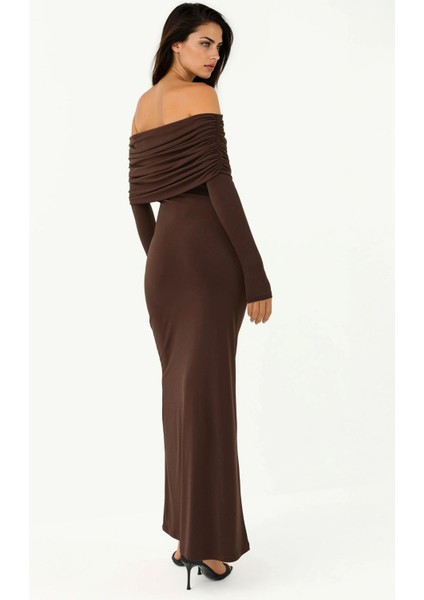 Kadın Omzu Açık Drapeli Vücuda Oturan Sandy Uzun Elbise Mocha Kahvesi