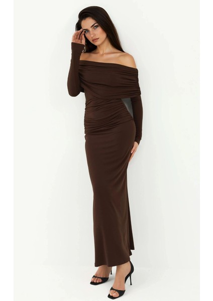 Kadın Omzu Açık Drapeli Vücuda Oturan Sandy Uzun Elbise Mocha Kahvesi