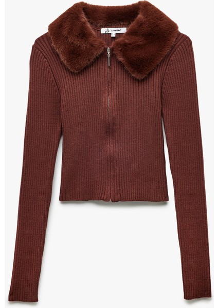 Viskon Karışımlı Suni Kürk Yakalı Uzun Kollu Fermuarlı Triko Hırka modelleri