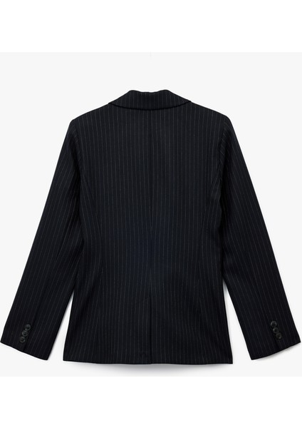 x Melis Ağazat - Uzun Kollu Cepli Çizgili Oversize Blazer Ceket fiyatları