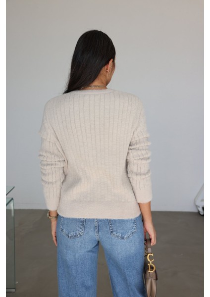 Yumuşak Dokulu Saç Örgülü Triko Kazak fırsatları