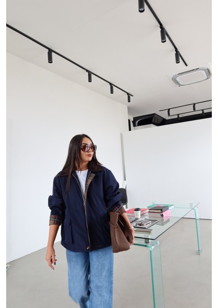 Yakası Kadife Çift Cepli Mont fiyatları