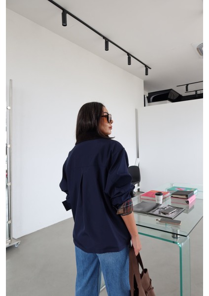 Yakası Kadife Çift Cepli Mont fırsatları