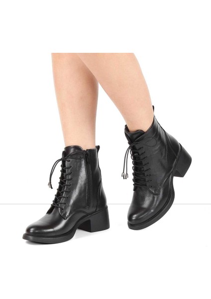 Kadın Siyah Bağcıklı Fermuarlı Deri Bot fiyatları