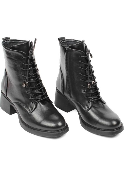 Kadın Siyah Bağcıklı Fermuarlı Deri Bot