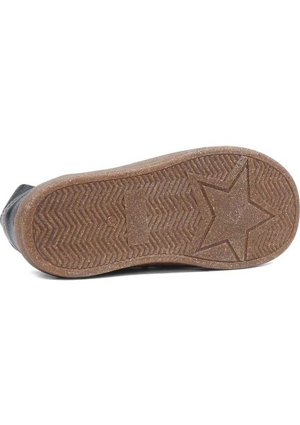 Kadın Siyah Bağcıklı Kalın Tabanlı Deri Ayakkabı