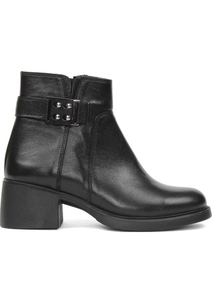 Kadın Siyah Fermuarlı Toka Detaylı Deri Bot