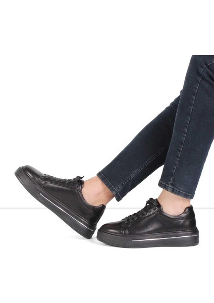 Erkek Siyah Bağcıklı Kalın Tabanlı Deri Sneaker fiyatları