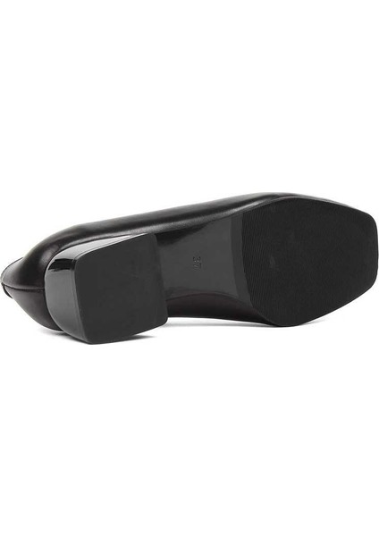 Kadın Siyah Tokalı Kalın Topuklu Deri Klasik Ayakkabı indirimleri
