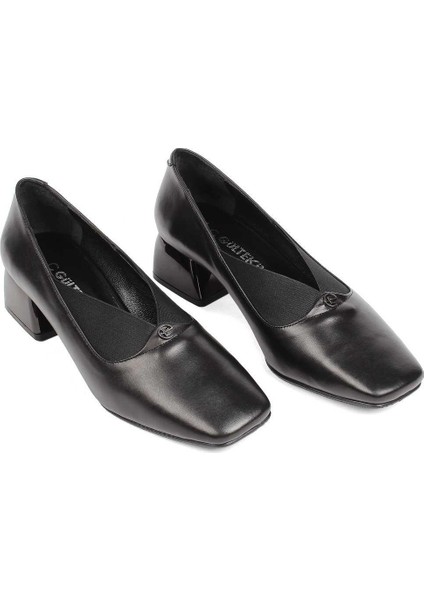 Kadın Siyah Tokalı Kalın Topuklu Deri Klasik Ayakkabı