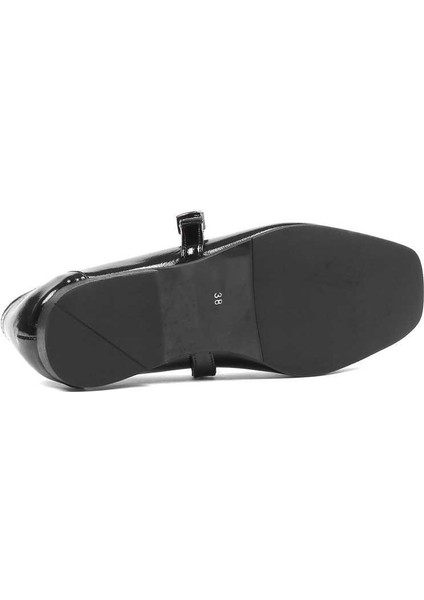 Kadın Siyah Tokalı Rugan Deri Babet