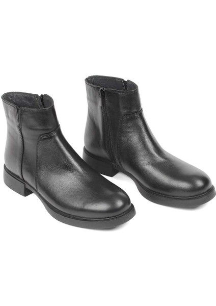 Kadın Siyah Fermuarlı Kalın Topuklu Deri Bot
