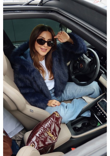 Kapüşonlu Kısa Kürk Ceket