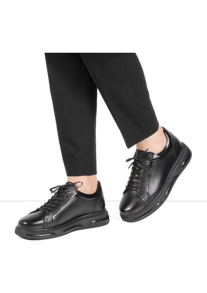 Erkek Siyah Bağcıklı Kalın Tabanlı Deri Sneaker fiyatları