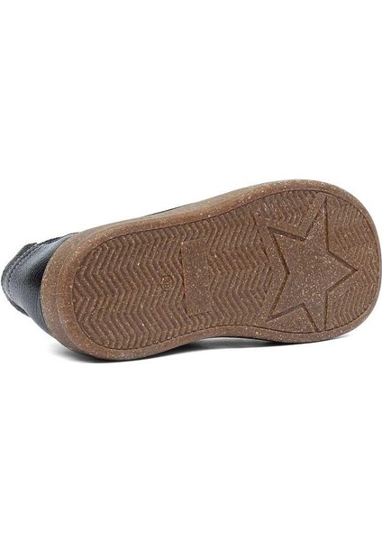 Kadın Siyah Bağcıklı Kalın Tabanlı Süet Deri Ayakkabı