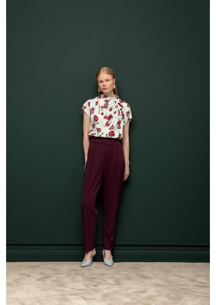 Çapraz Bel Detaylı Pantolon 26W20828